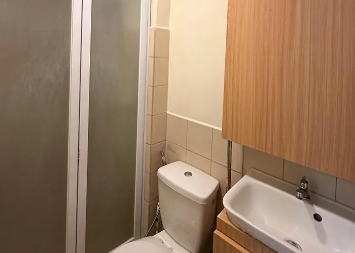 Cozy & Accessible In Greenfield District *
